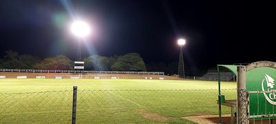 Instalación de iluminación de canchas logo