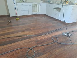 Instalación y reparación de pisos flotantes image2