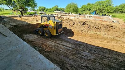 Excavaciones para piscina o puentes logo